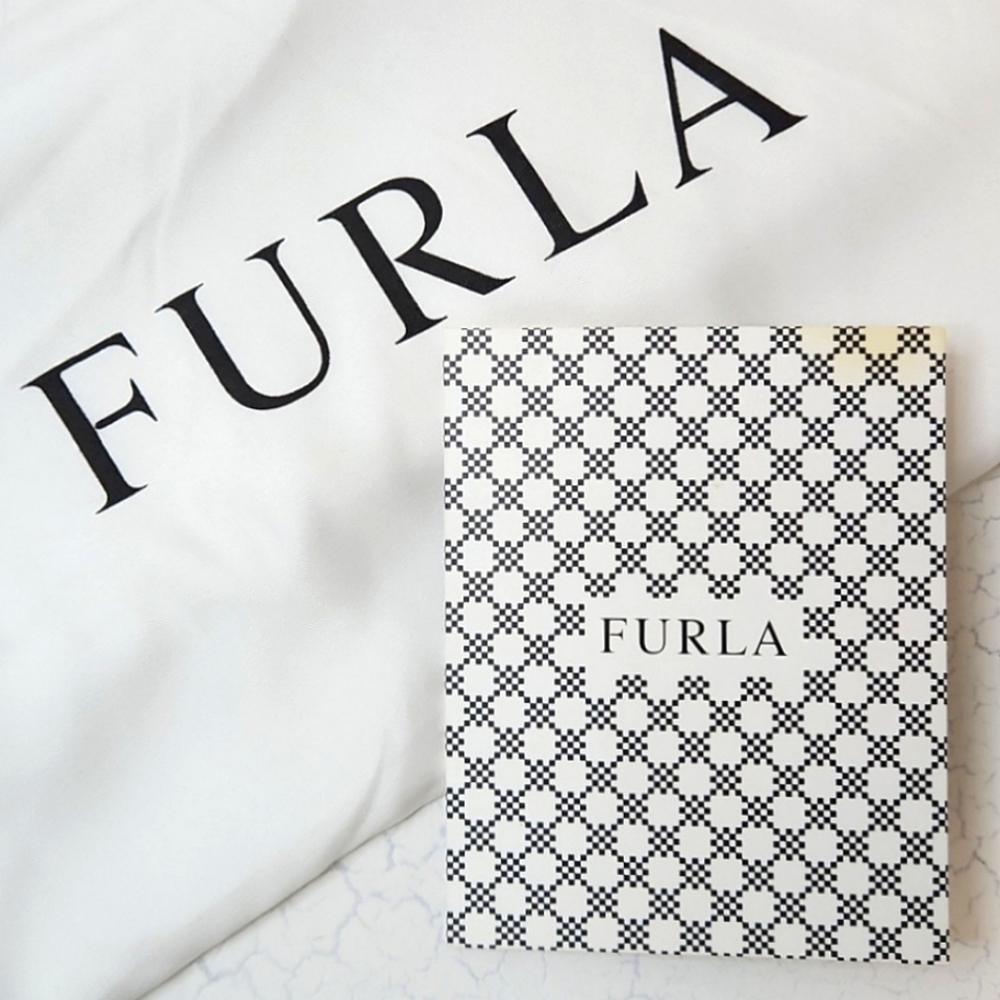 Furla Babylon XL Gold Glitter Clutch ~ Like New! - Picture 9 of 11